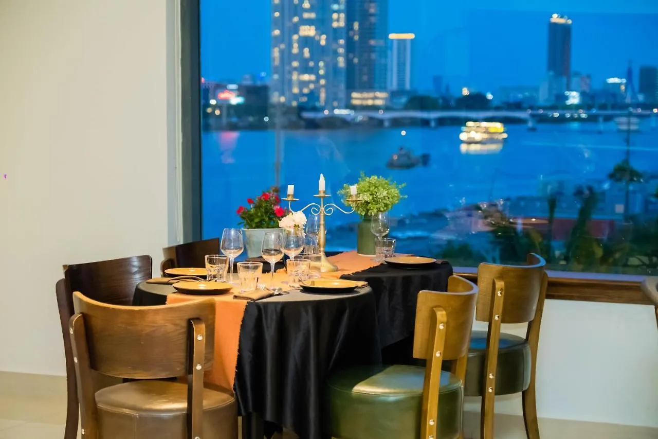 Di Lusso Boutique Hotel Riverside Danang Vietnam